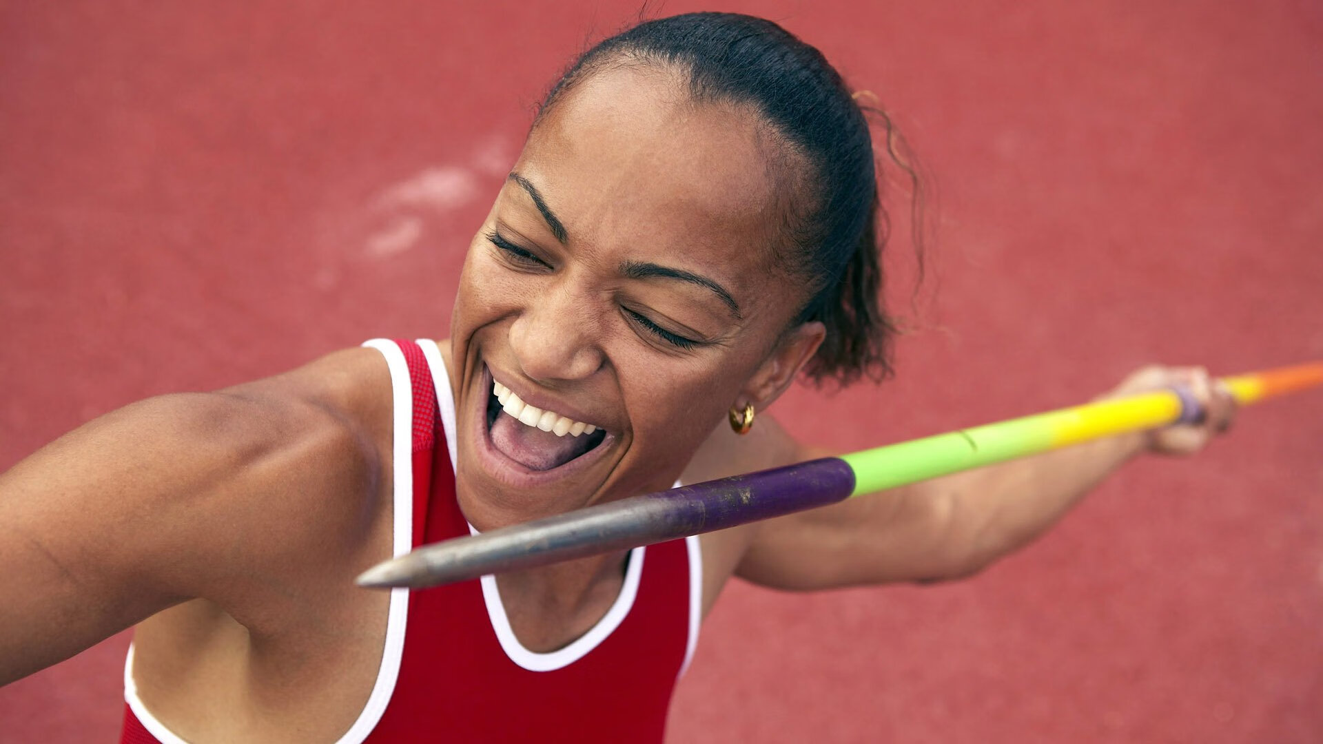 足球解说内容专业度提升空间大，足球解说工作