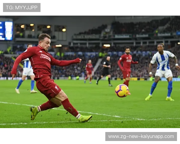 “亚戈·卡尔曼的防守与进攻双重威胁,助美洲狮队稳步前进”